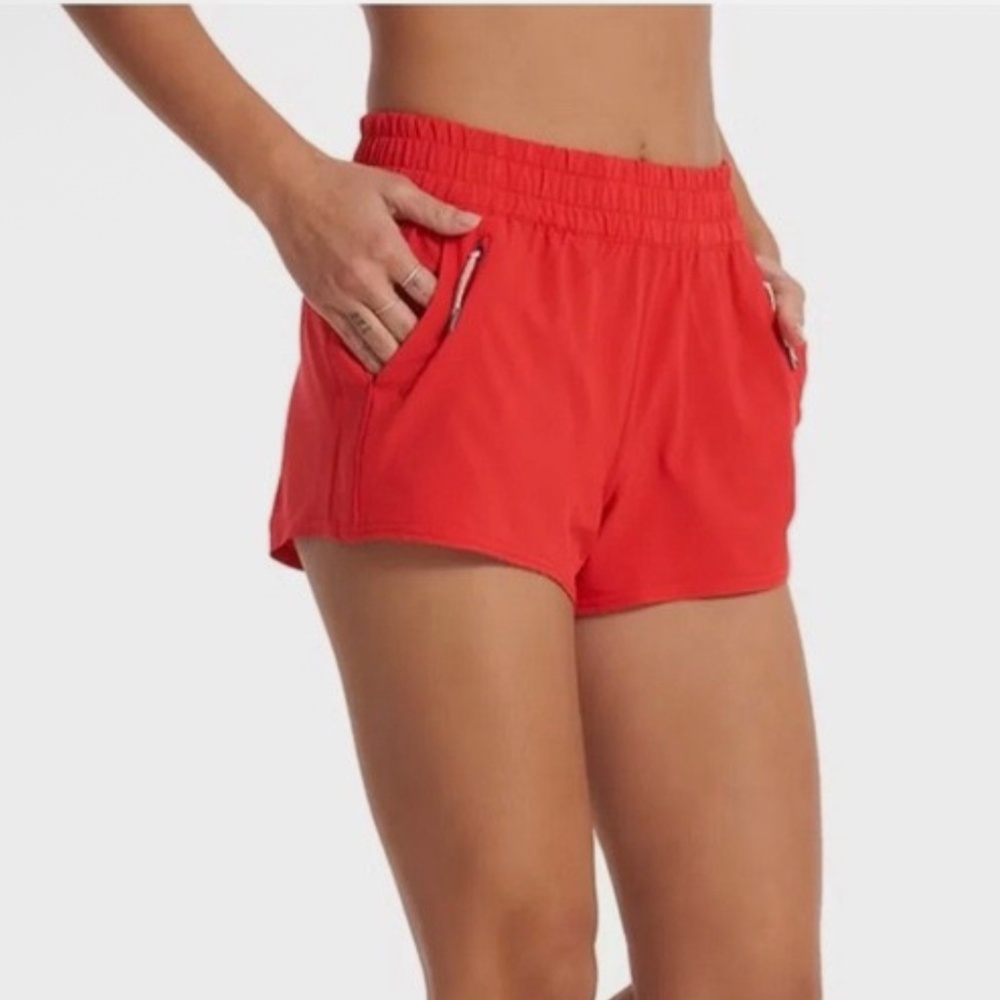 Vuori Clementine 2.0 Women's Performance Shorts Red Size M